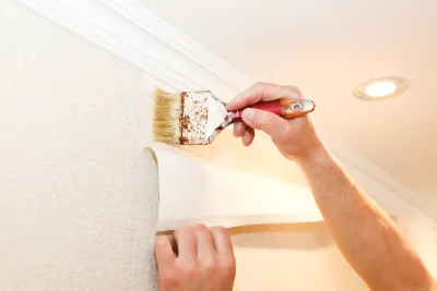Pose de papier peint à Commerveil — revêtements muraux et toiles de verre